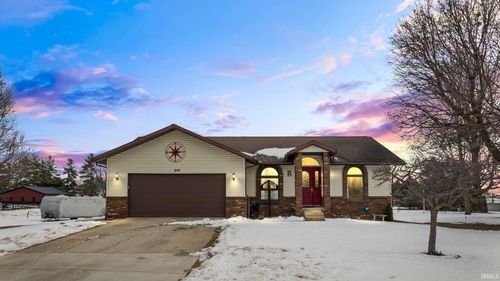 215 S Easterday Dr, Shipshewana, IN, 46565 | Card Image