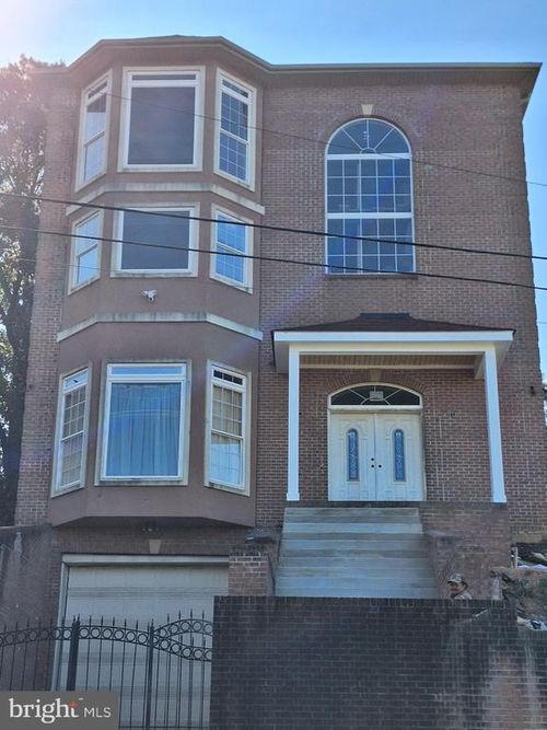 5001 Astor Pl Se, WASHINGTON, DC, 20019-7602 | Card Image