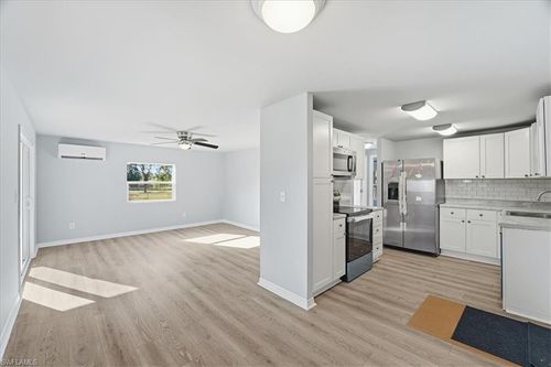 2425 Case Ln, NORTH FORT MYERS, FL, 33917-1721 | Card Image