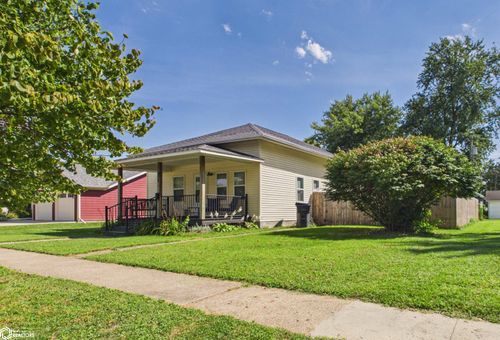 508 3rd Ave E, Oskaloosa, IA, 52577-3330 | Card Image
