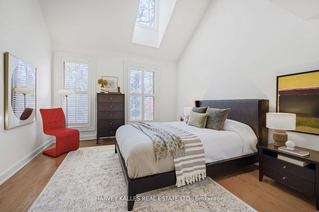 418 Ontario St, House attached with 3 bedrooms, 2 bathrooms and null parking in Toronto ON | Image 23