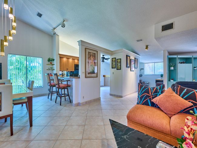 APT-202 - 10828 Lake Palm Ln, Condo with 3 bedrooms, 2 bathrooms and null parking in Boynton Beach FL | Image 21