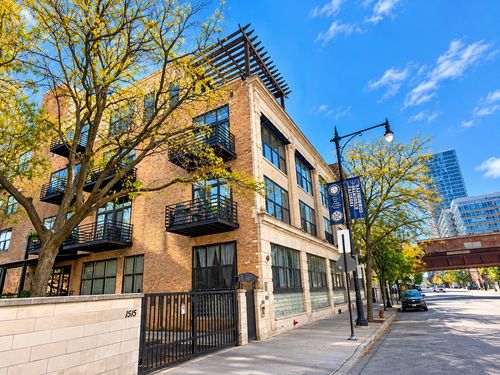 109-1525 Michigan Ave, Chicago, IL, 60605-4820 | Card Image
