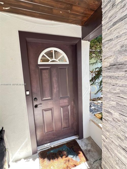 511 N 70th Way, Hollywood, FL, 33024-7317 | Card Image