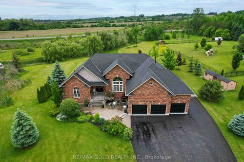 9 Apple Valley Lane, Everett, ON, L0M1J0 | Card Image