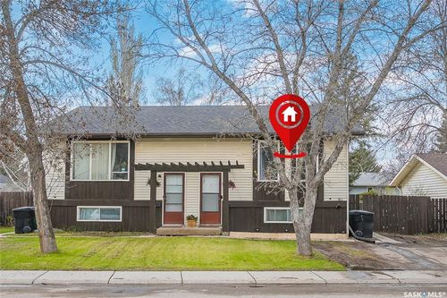 839 Kingsmere Boulevard, Saskatoon, SK, S7J4C4 | Card Image
