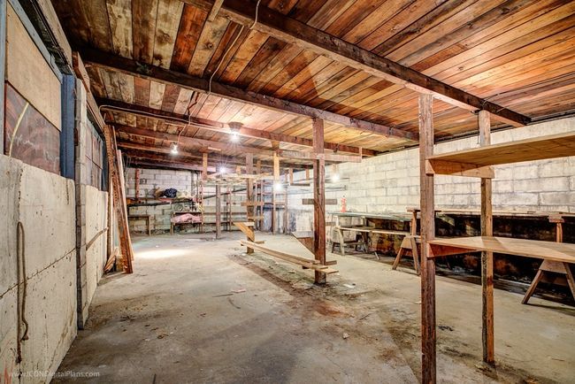99 Nashua St, Home with 0 bedrooms, 1 bathrooms and 2 parking in Fall River MA | Image 9