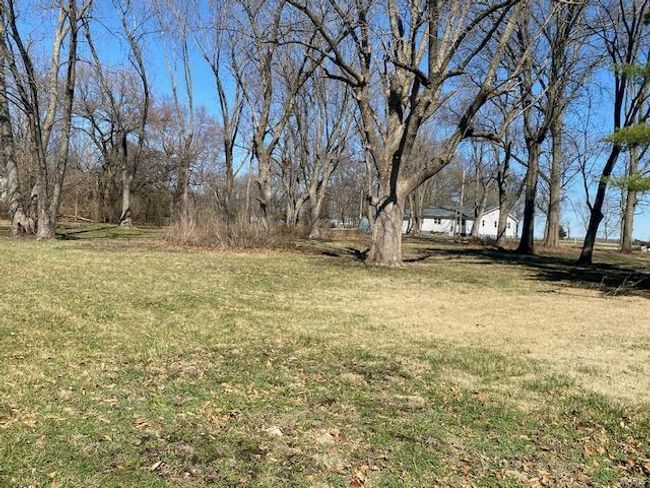 245 S 7 Th St, House other with 3 bedrooms, 1 bathrooms and 1 parking in Nokomis IL | Image 7