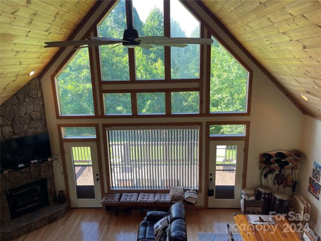 90 Twin Oaks Est, House other with 2 bedrooms, 3 bathrooms and null parking in Sylva NC | Image 7