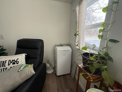 3034 E Valley Rd, Adrian, MI, 49221-9349 | Card Image