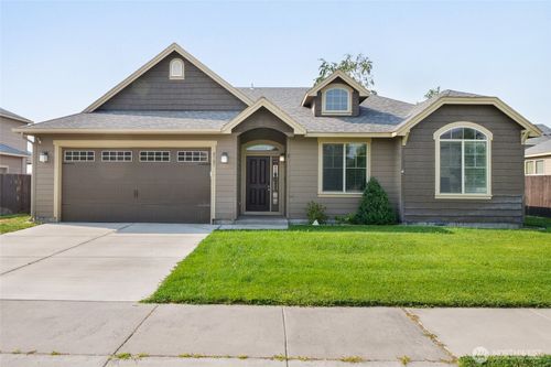 4707 W Warbler St, Moses Lake, WA, 98837-8662 | Card Image