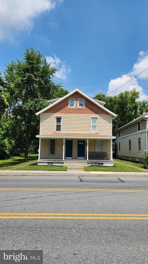 33-27 W Bainbridge St, ELIZABETHTOWN, PA, 17022-2456 | Card Image