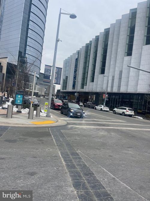 unit-9306-1530 Spring Gate Dr, MCLEAN, VA, 22102-3421 | Card Image