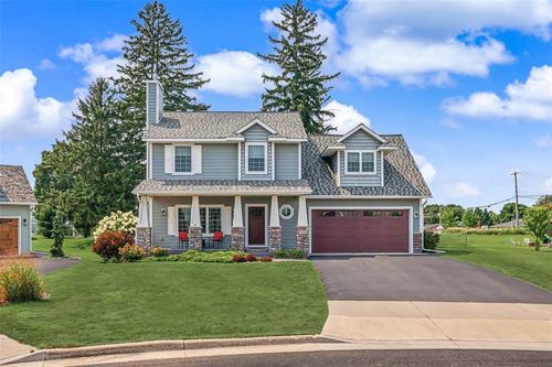 1300 Whistling Straits Ct, Altoona, WI, 54720-2244 | Card Image