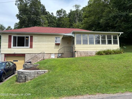 242 Maple St, Trucksville, PA, 18708-1816 | Card Image