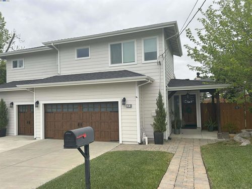 588 E Angela St, Pleasanton, CA, 94566-7412 | Card Image