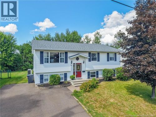 41 Rebecca Dr, Fredericton, NB, E3B9N4 | Card Image