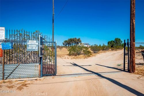 46408 172nd St E, Lancaster, CA, 93535-8878 | Card Image