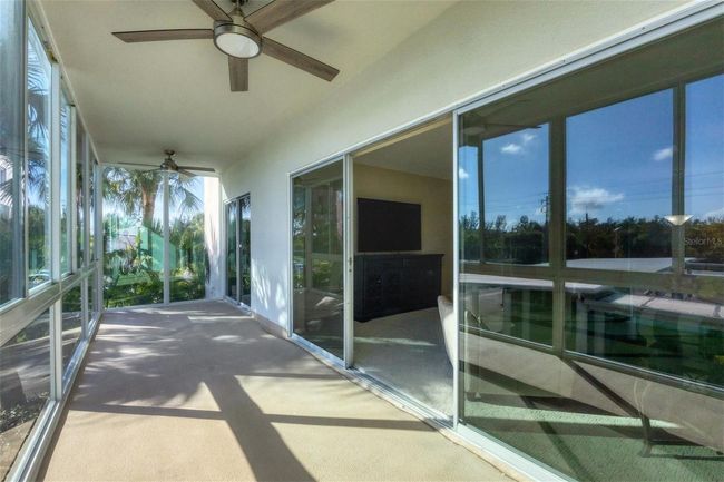 201 - 2100 Benjamin Franklin Dr, Condo with 2 bedrooms, 2 bathrooms and null parking in SARASOTA FL | Image 23