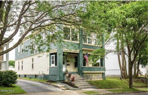 1-2 Woodrow Ct, Troy, NY, 12180-2154 | Card Image