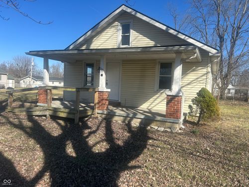 333 S 1st St, Austin, IN, 47102-1403 | Card Image