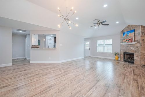 2902 Secluded Dr, Sugar Land, TX, 77498-4819 | Card Image