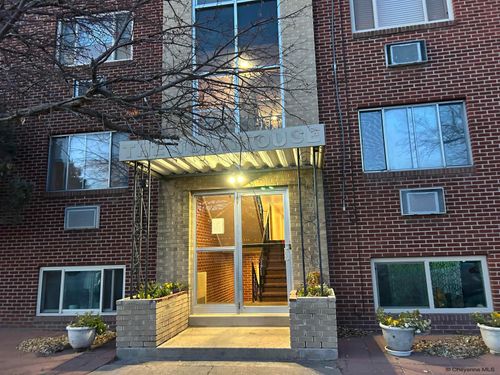 102-306 E 18th St, Cheyenne, WY, 82001-4669 | Card Image