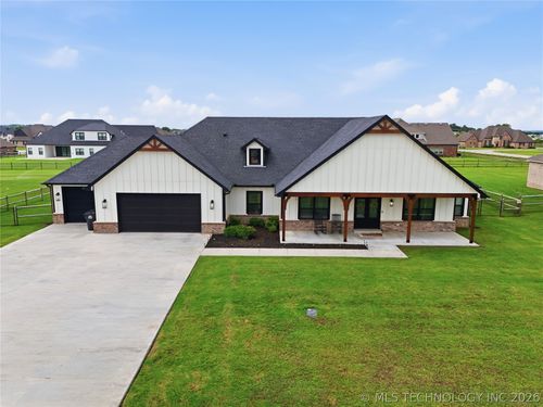 106 167th St, Glenpool, OK, 74033 | Card Image