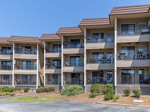 c248-40 Folly Field Rd, Hilton Head Island, SC, 29928-6853 | Card Image