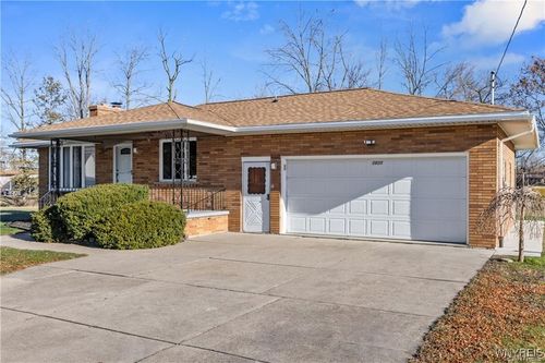 1631 Tuscarora Rd, Niagara Falls, NY, 14304-1812 | Card Image