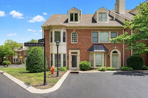 126 Forest Place Cir, Nashville, TN, 37215-3251 | Card Image