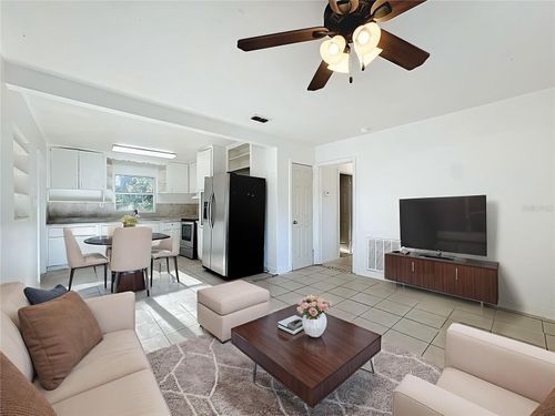 1218 Crescent St, SANFORD, FL, 32771-3918 | Card Image