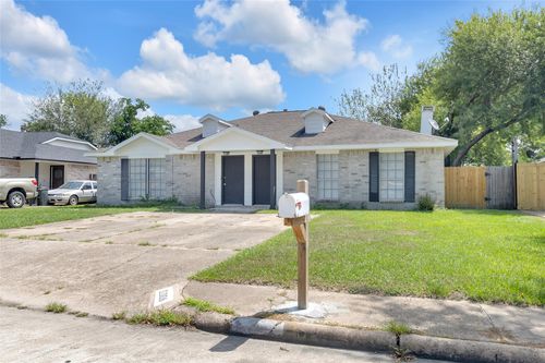 11006 Crinkleawn Dr, Houston, TX, 77086-1406 | Card Image