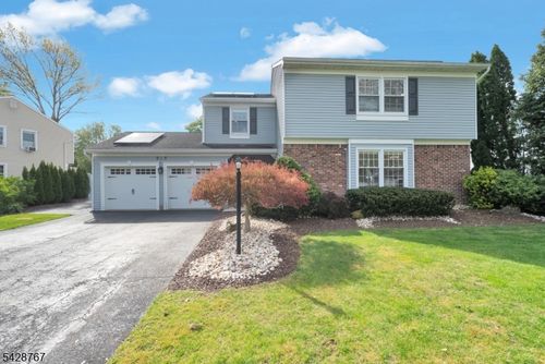 55 Alexandria Dr, Manalapan, NJ, 07726-4509 | Card Image