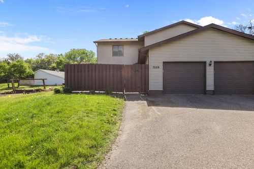 7859 Dunmore Rd, Woodbury, MN, 55125-1657 | Card Image
