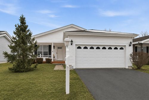 54 Rocking Horse Ln, Grayslake, IL, 60030-9621 | Card Image