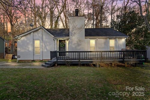 8220 Terra Linda Ln, Charlotte, NC, 28215-9588 | Card Image