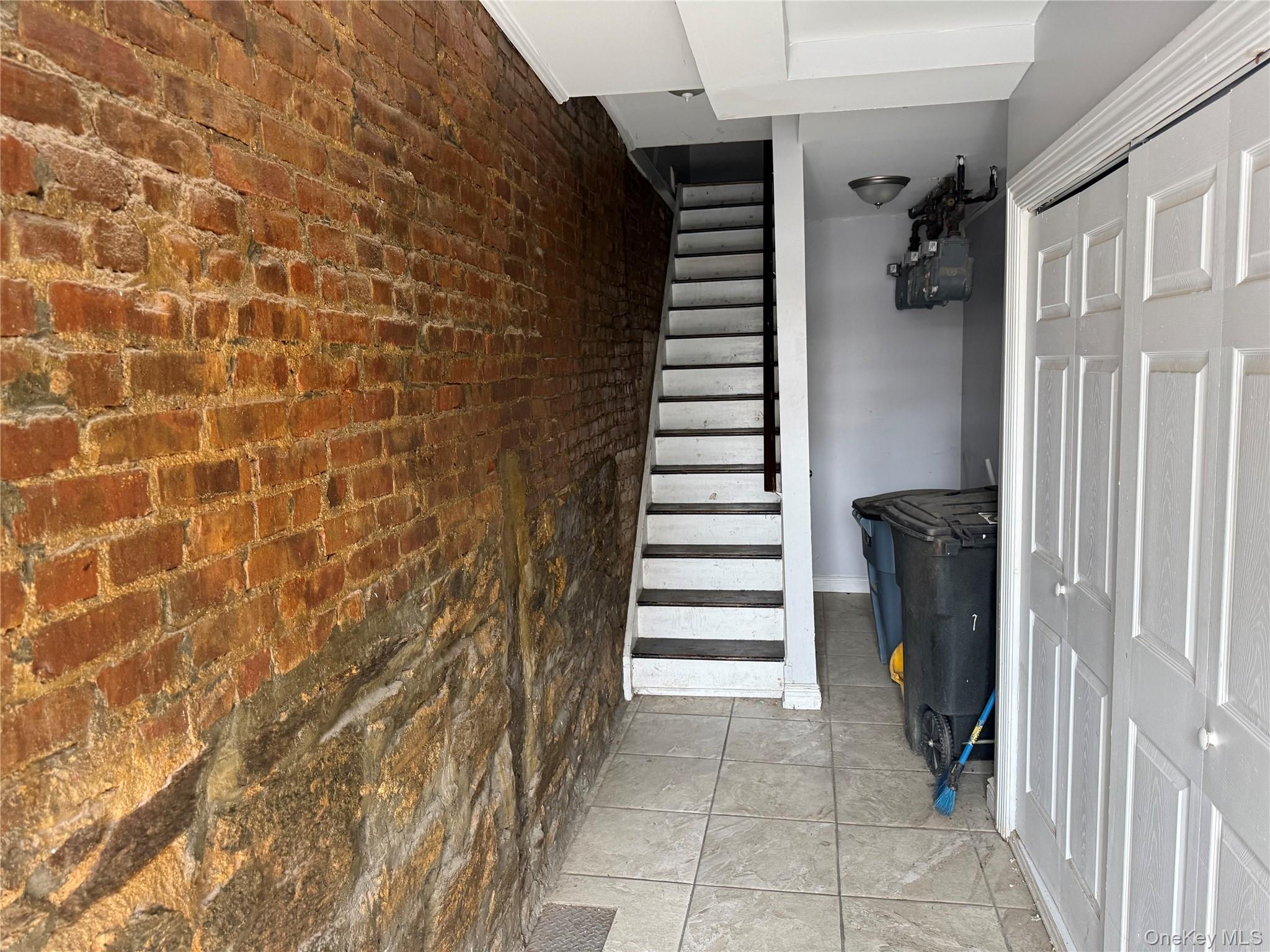 Commercial Sale in New York 3