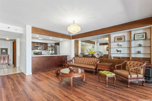 dh1707-583 Kamoku St, Honolulu, HI, 96826-5251 | Card Image