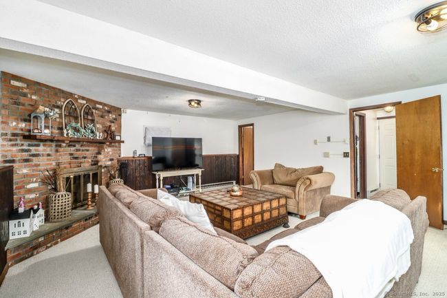 6 Glen Rd, House other with 3 bedrooms, 3 bathrooms and null parking in New Fairfield CT | Image 24
