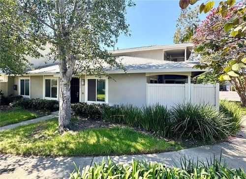 117-2526 S Laurelwood, Santa Ana, CA, 92704-5441 | Card Image