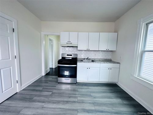 2-80 N Hamilton Street, Poughkeepsie, NY, 12601 | Card Image