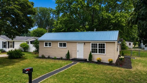1117 W Ward St, Mt. Pleasant, MI, 48858-1473 | Card Image
