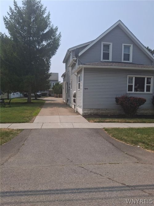 80 Meadow Pl, Cheektowaga, NY, 14225-3345 | Card Image