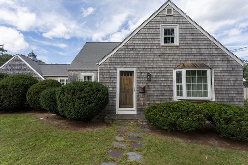 499 Squantum Dr, Warwick, RI, 02888-5724 | Card Image