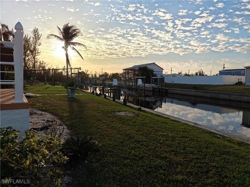 7316 Cobiac Dr, SAINT JAMES CITY, FL, 33956-2747 | Card Image