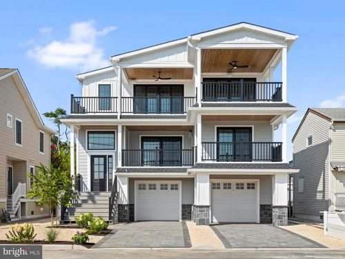 249 S 2nd St, Surf City, NJ, 08008-4824 | Card Image