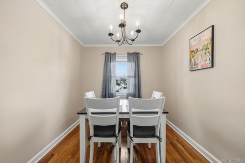 169 Wilton St, New Hyde Park, NY, 11040-3847 | Card Image