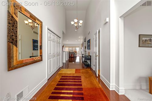 38-37143 Southwind Ct, Farmington Hills, MI, 48331-3786 | Card Image