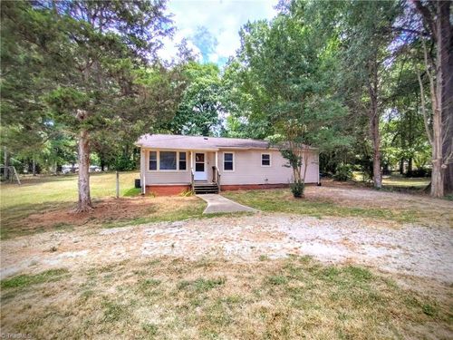 826 Graylyn Drive, High Point, NC, 27263 | Card Image